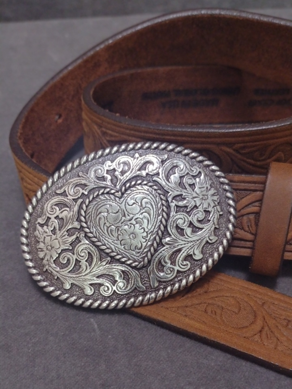 Justin Boots S 28 Brown Top Grain Leather Belt with Ornate Silver Heart  Buckle